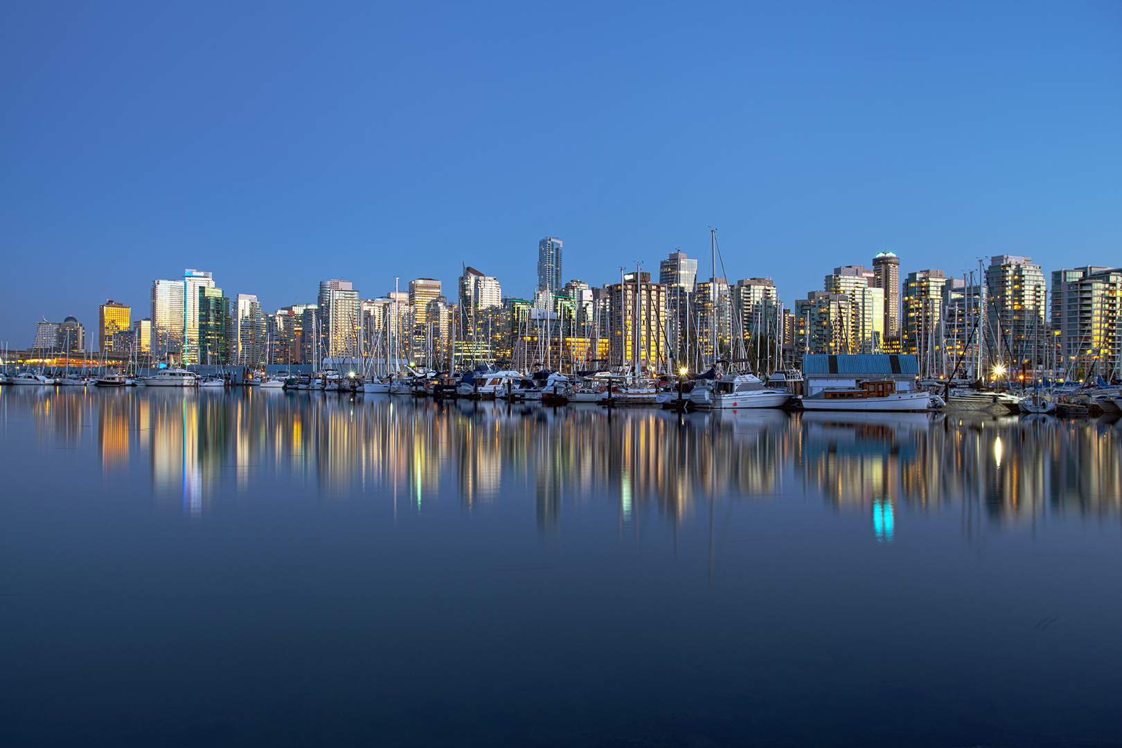 VANCOUVER - DOWNTOWN AND WATERFRONT