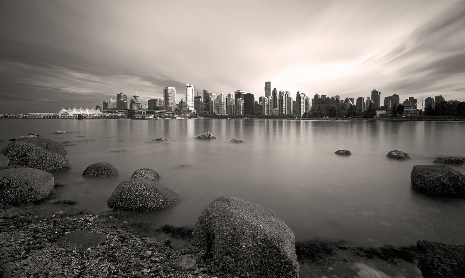 VANCOUVER - DOWNTOWN AND WATERFRONT SW