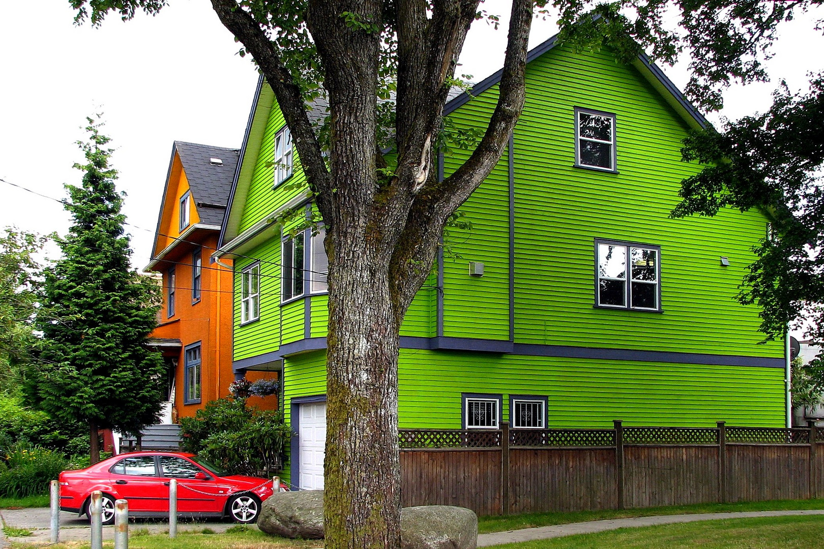 Vancouver Living .... with Screaming Colours