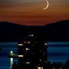 Vancouver moon rising...