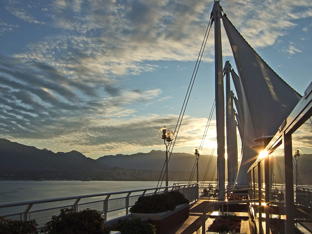 Vancouver: Schiffsanlegestelle bei Sonnenaufgang