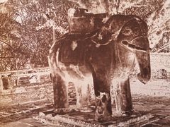 VanDyke-print: Elefantenskulptur in Vietnam