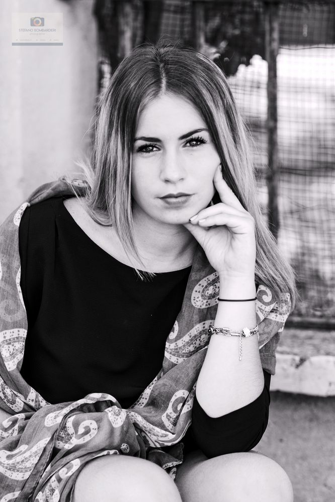 Vanessa . . . Foto % Immagini| lifestyle, girl, portrait Foto su