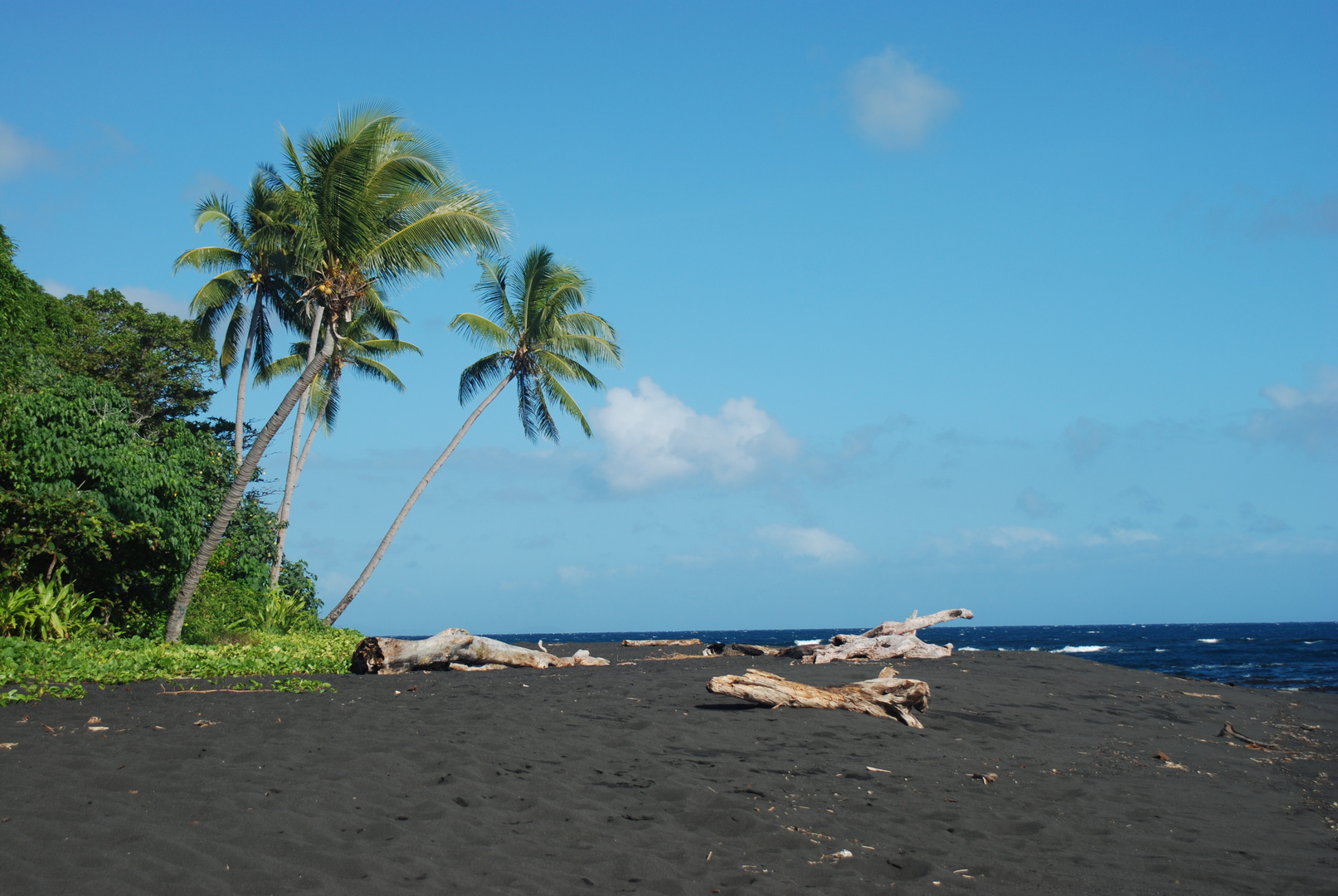 Vanuatu, am Strand von Ambae