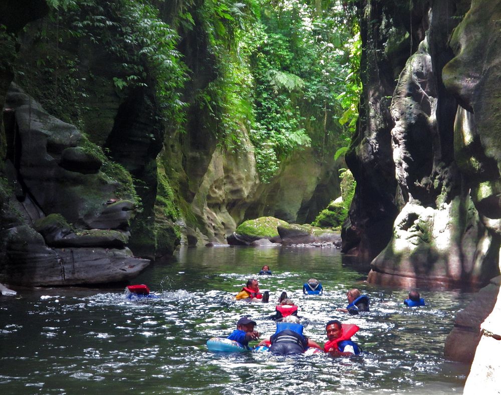 Vanuatu Millenium Cave Tour