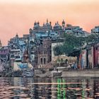 Varanasi kurz vor Sonnenuntergang
