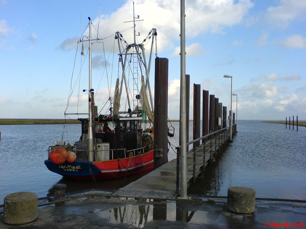 Vareler Hafeneinfahrt ( bei der Schleuse)