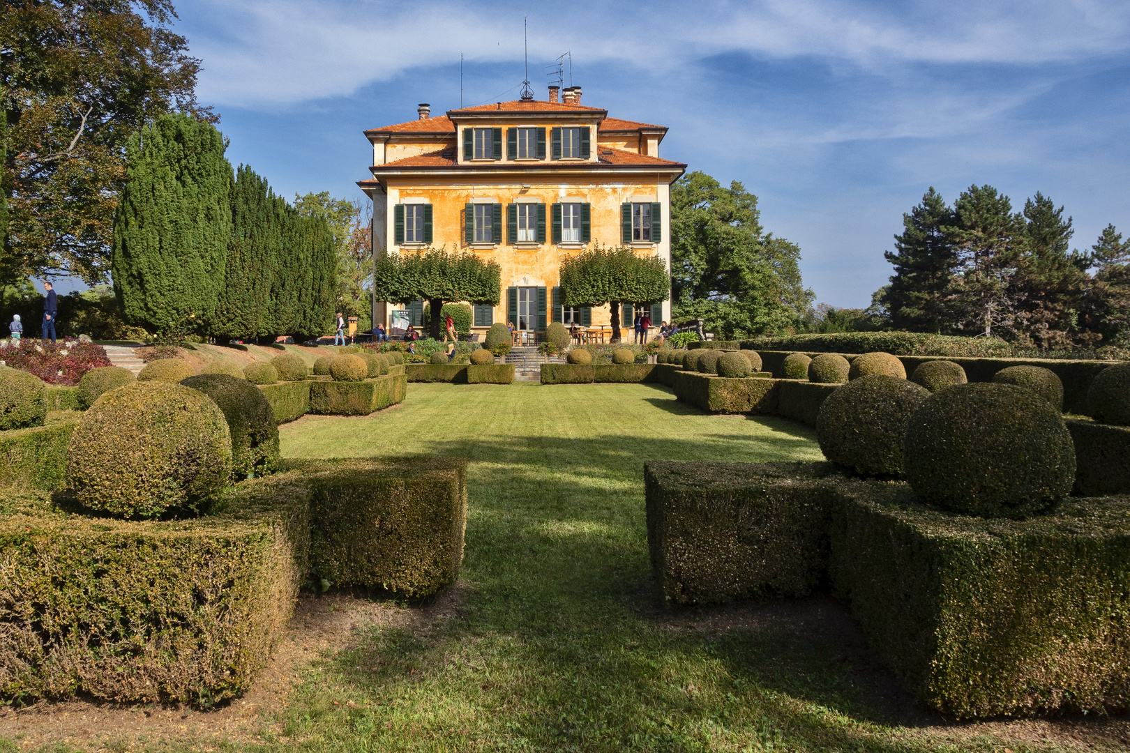 Varese, Villa Craven, giardino all'italiana