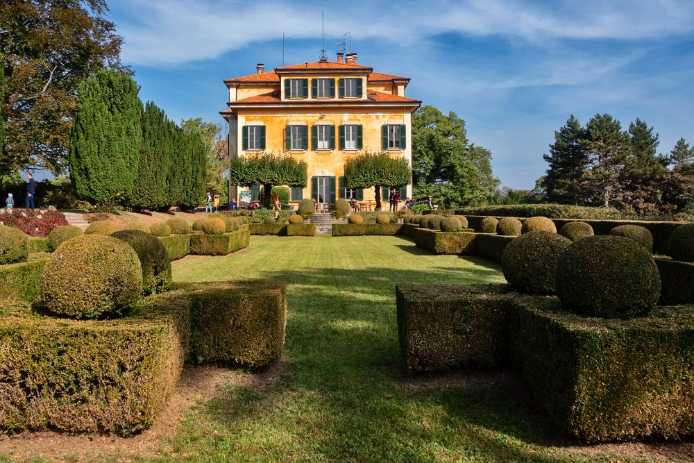 Varese, Villa Craven, giardino all'italiana