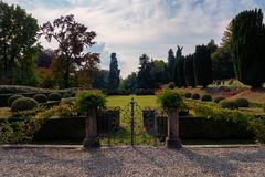 Varese, Villa Craven, giardino all'italiana