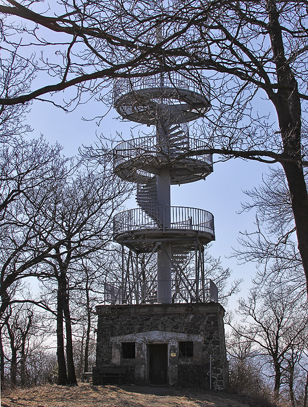 Varhostaussichtsturm, von dem die Bilder alle vom Varhost entstanden sind und...