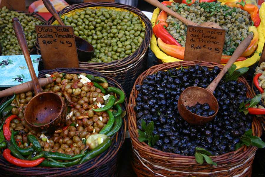 Variationen mit Oliven