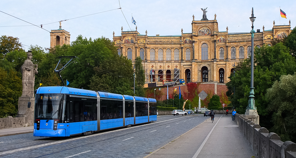 Variobahn mit Maximilianeum