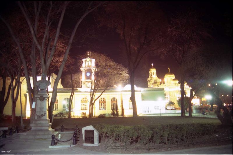 Varna -Theater, Katedrale und Denkmahl des Graffen Ignatiev, by Night