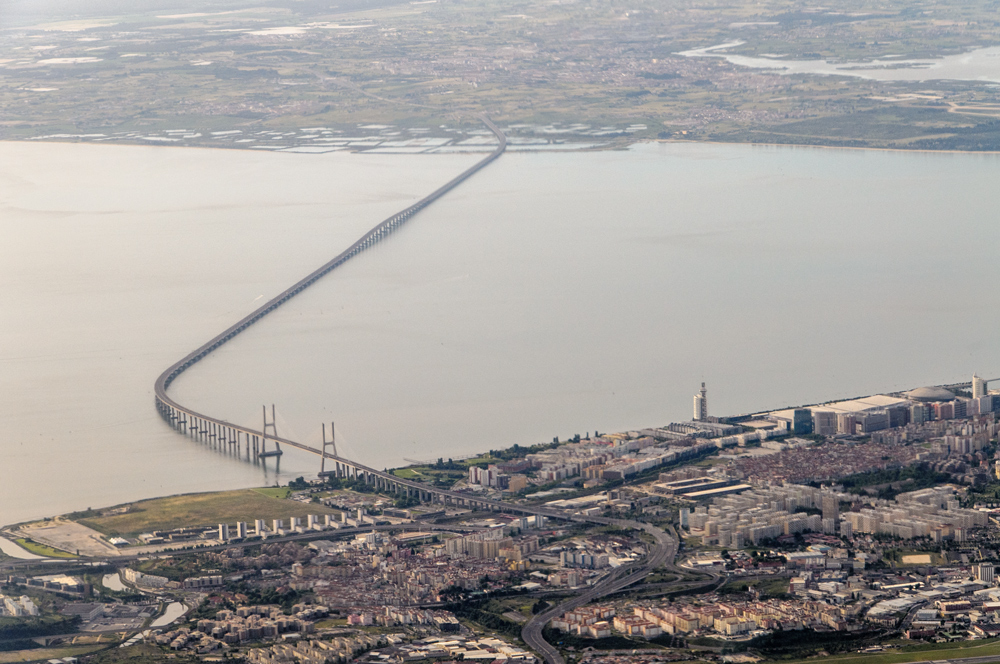 Vasco da Gama-Brücke und Tejo