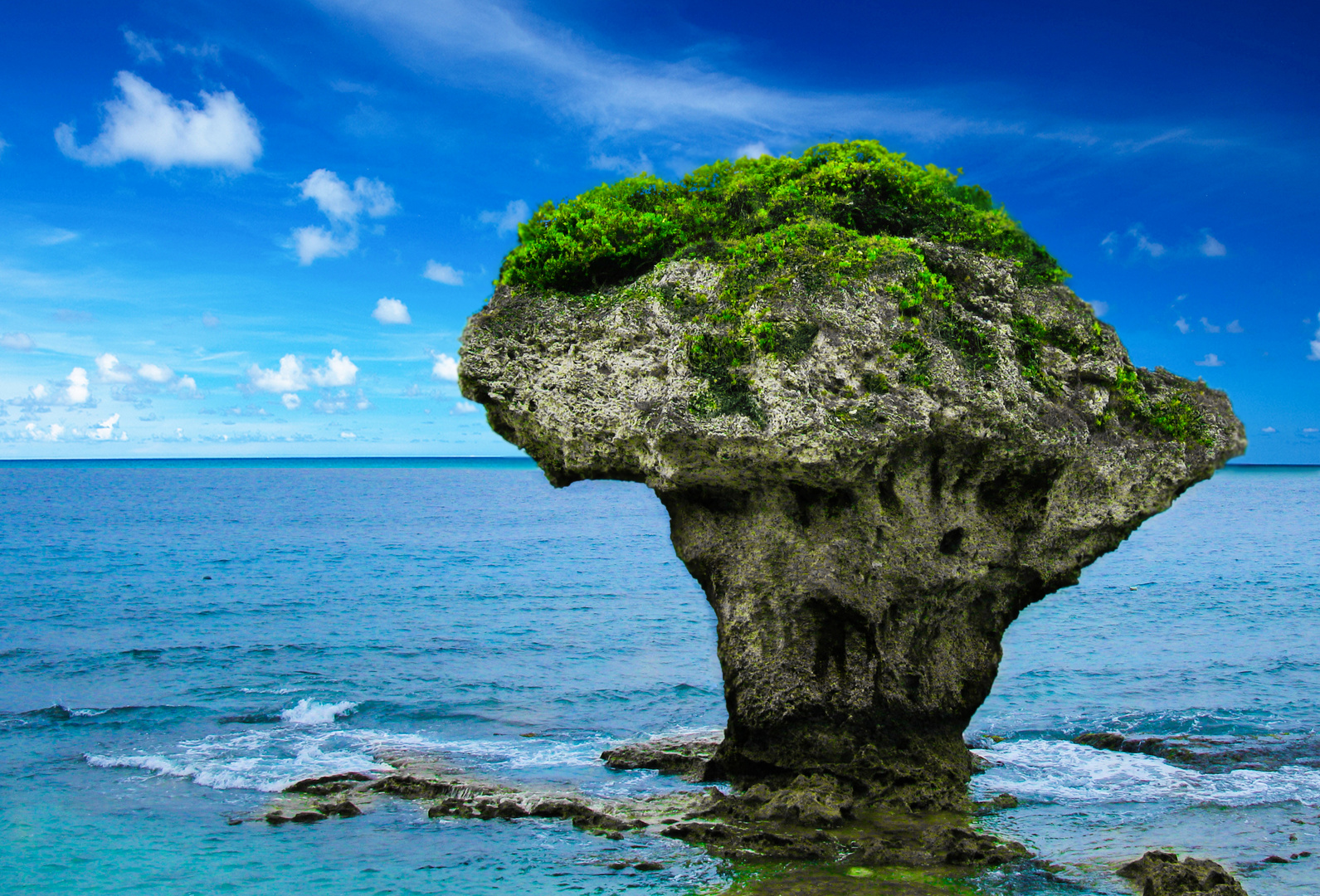 Vase Rock (Liouciou Island / Taiwan)