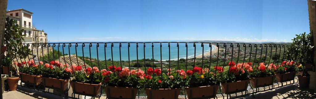 Vasto Balcone in fiore nella Loggia