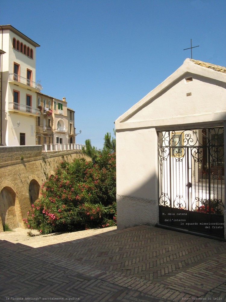 Vasto- un angolo della Loggia