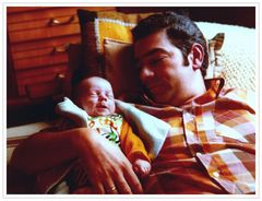 Vater und Tochter (1 Woche alt ,Vater etwas älter )  1975