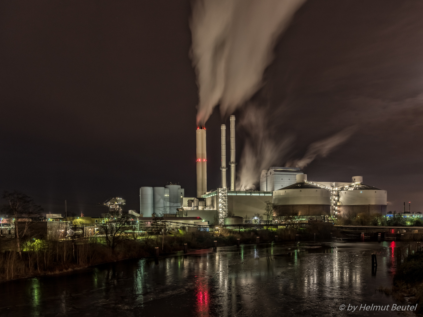 Vattenfall HKW Tiefenstack @night