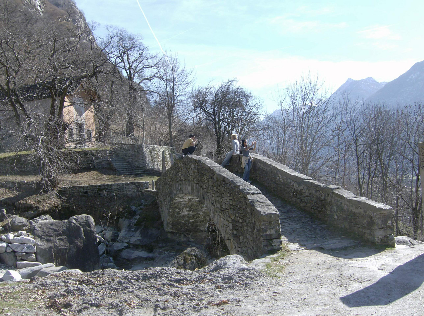 Vecchio ponte al di sopra della stazione di Biasca