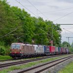 Vectron-Doppel mit KLV-Zug