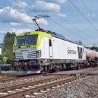 Vectron Dual Mode mit "Leichtgüterzug" in Hilden