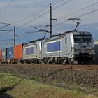 Vectron Metrans Doppeltraktion nach Spielfeld