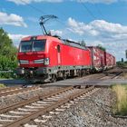 Vectron mit KLV-Zug in Hilden