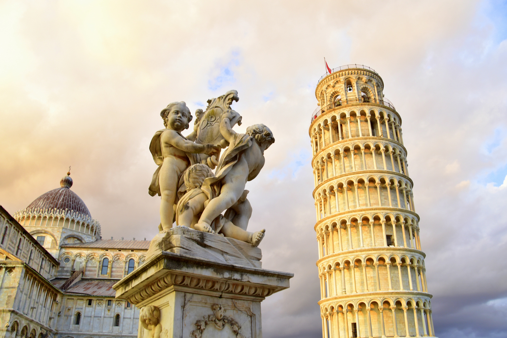 VEDUTA SU PIAZZA DEI MIRACOLI