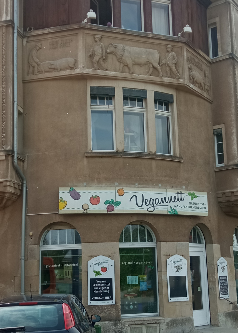 Vegane Lebensmittel aus der alten Schlachterei....