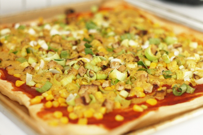 vegane Pizza mit Hefeschmelz