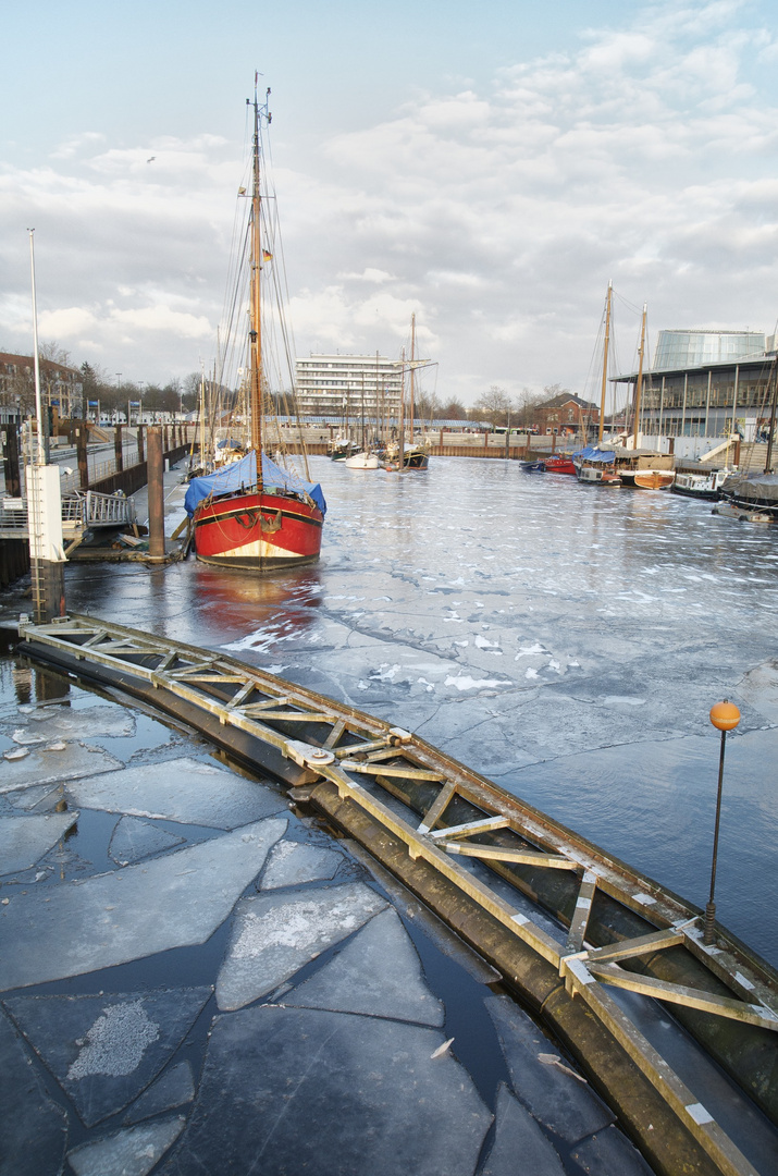 Vegesacker Hafen im Winter