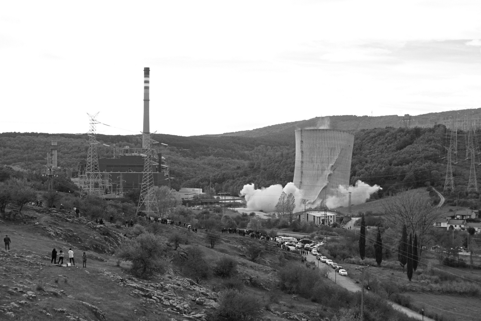 Velilla coal fired power plant cooling tower demolition; Guardo, León, Northern Spain