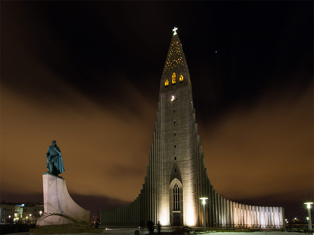 Velkomin á Íslandi