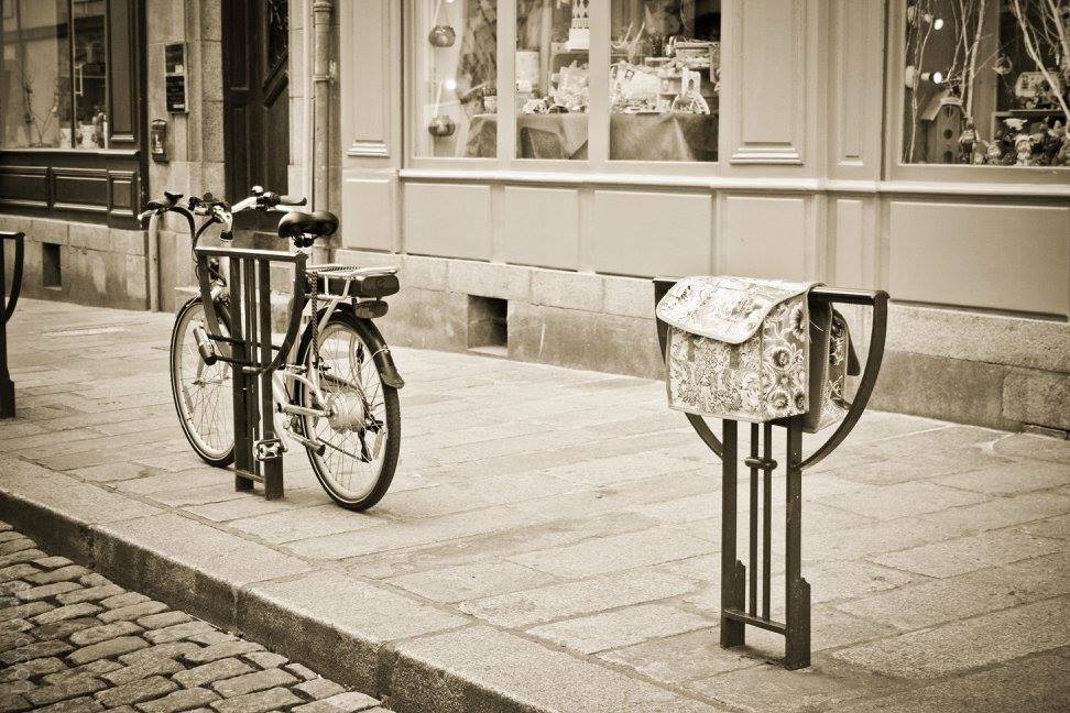 vélo et sacoche... bouderie.