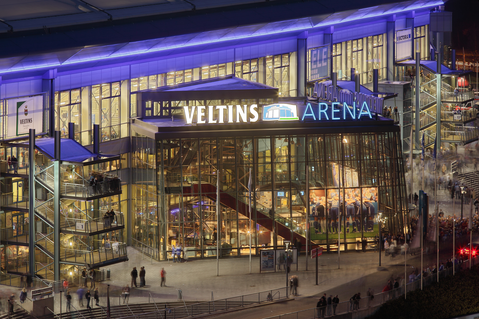 Veltins Arena - Eingang Victoria Tribüne