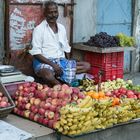 Vendeur de fruits à la gare de bus de Chengalpattu