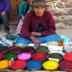 VENDITRICE AL MERCATO DI PISAC IN PERU'