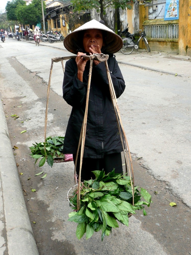 Venditrice di verdura Hoi an