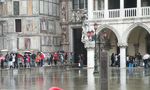 Venecia bajo la lluvia de graciela mila 