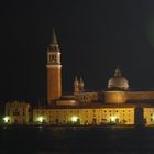 Venedig bei Nacht vom Vaporetto aus