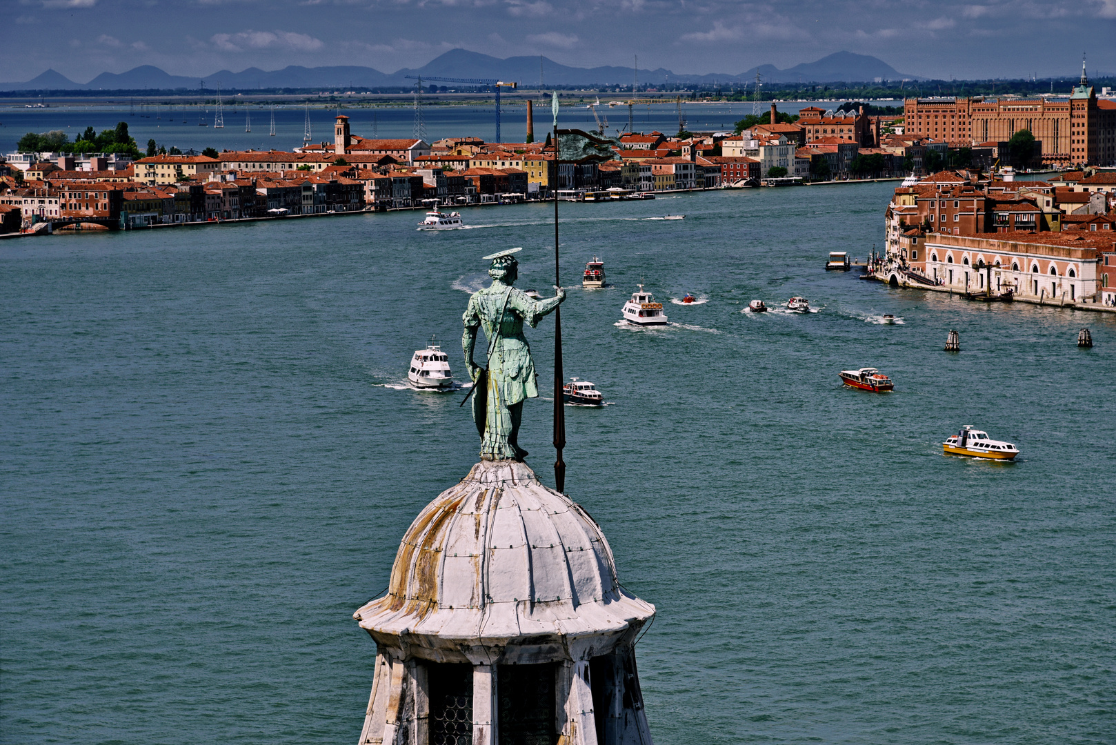 Venedig bis zu den Alpen