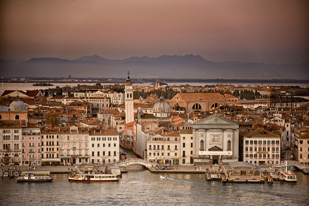 Venedig bis zu den Alpen