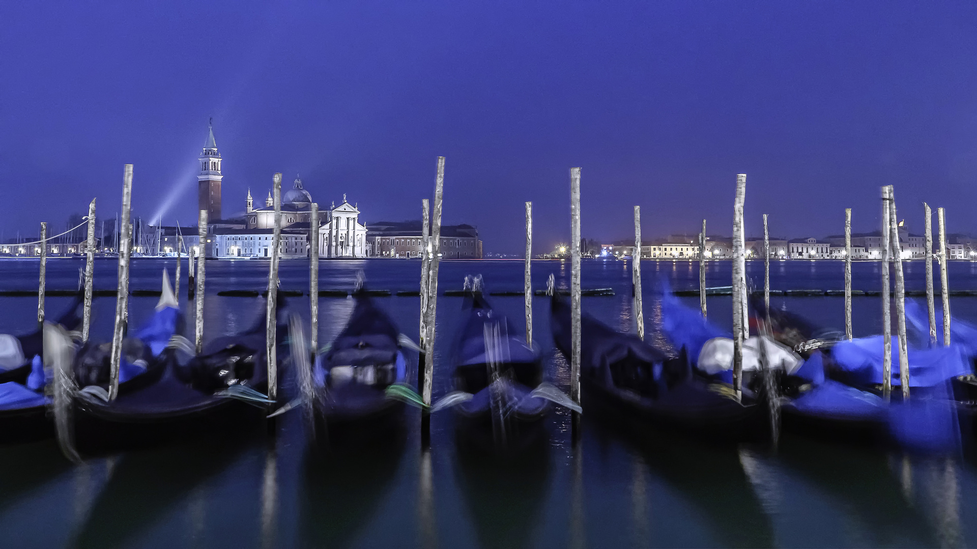 Venedig. Blaue Stunde bei San Marco.