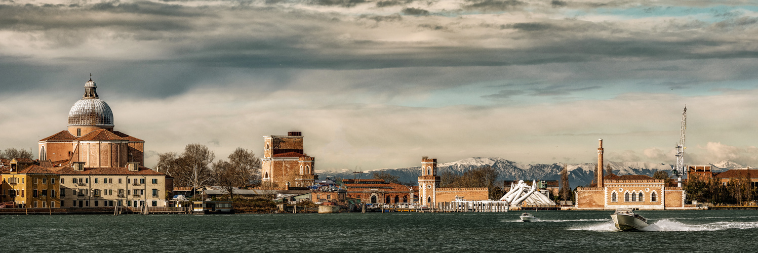 Venedig: Blick auf San Pietro und das Arsenale