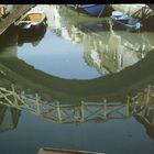 Venedig: Brücke im Spiegel