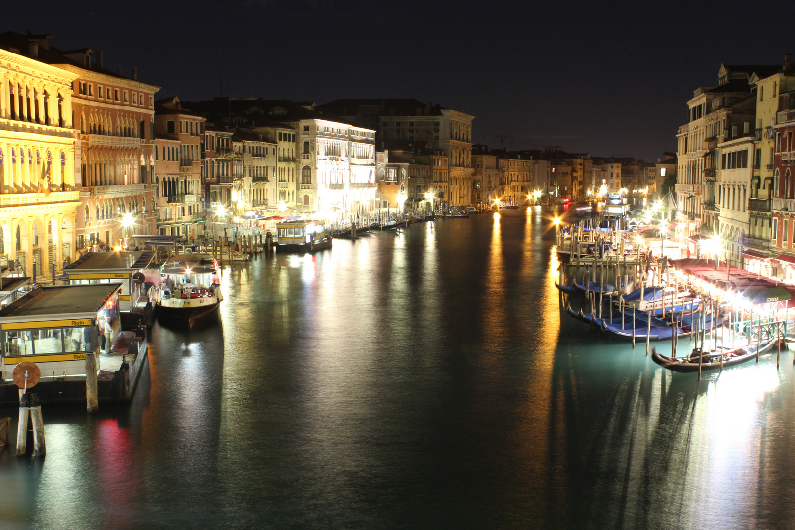 Venedig by night