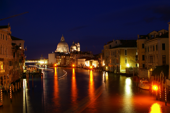 Venedig by night