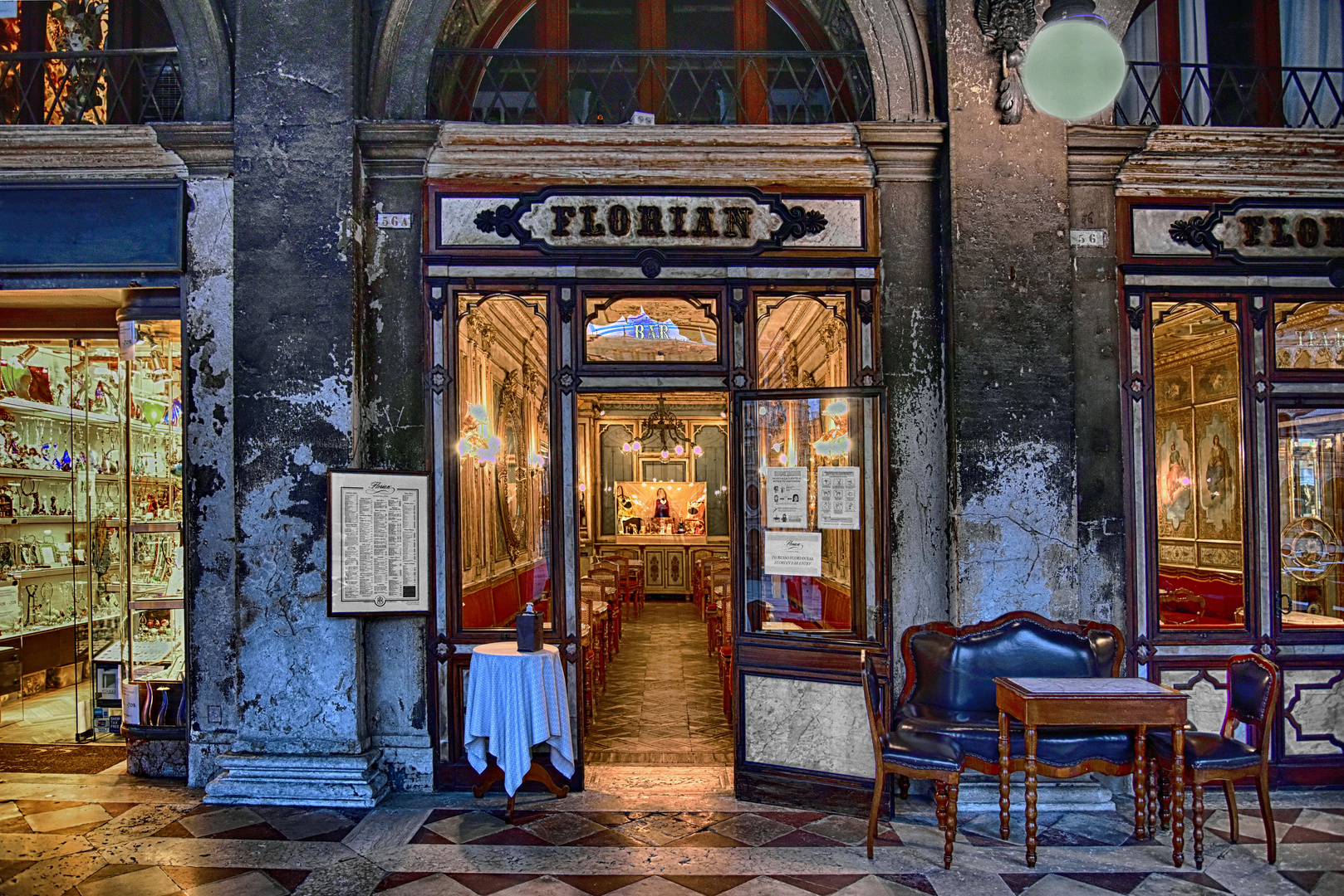 VENEDIG   - Cafe FLORIAN / Markusplatz -